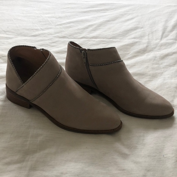 Lucky Brand Gray/Taupe Booties - Picture 4 of 6